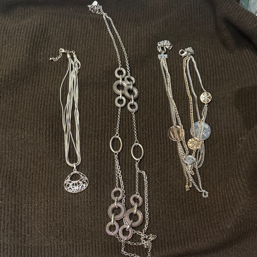 Women's Necklaces